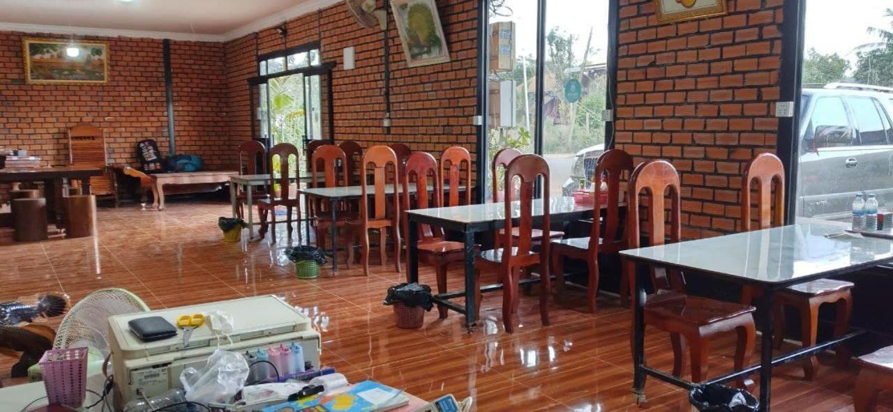 Manel Guesthouse And Restaurant Sen Monourom Luaran gambar